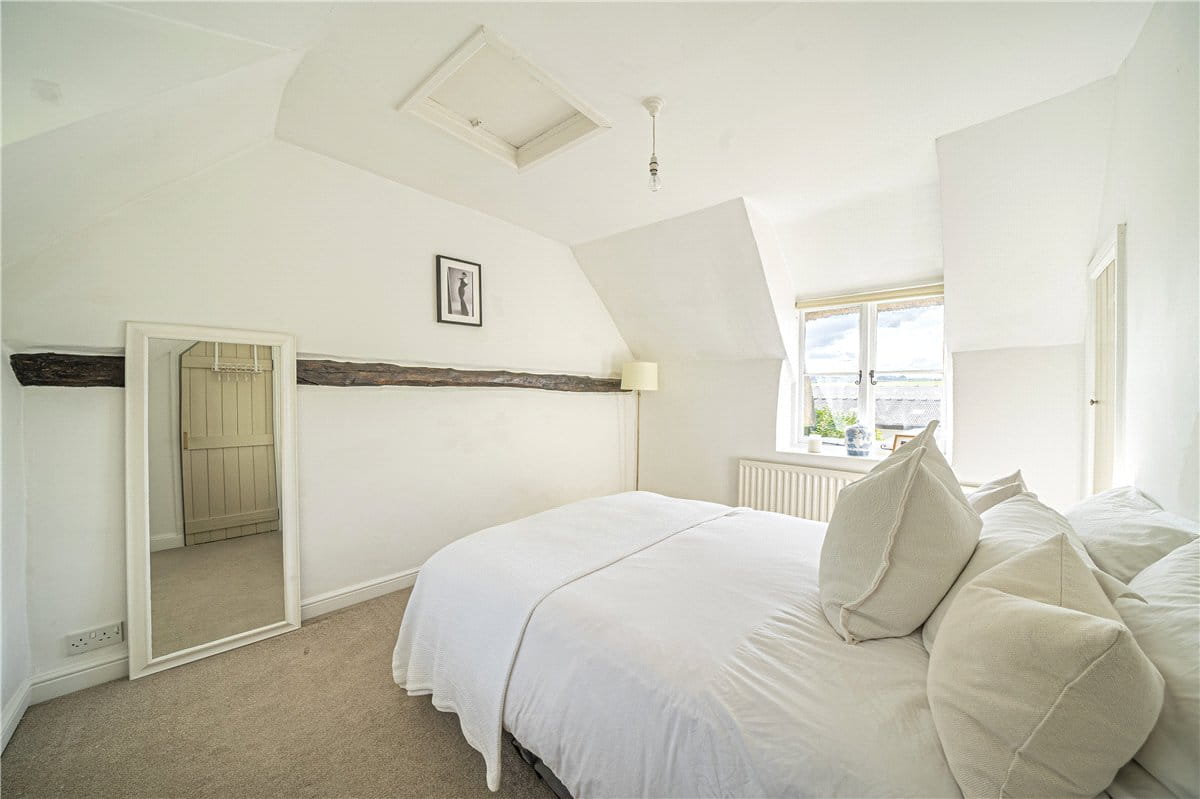 2 bedroom cottage, Kilmeston, Alresford SO24 - Available