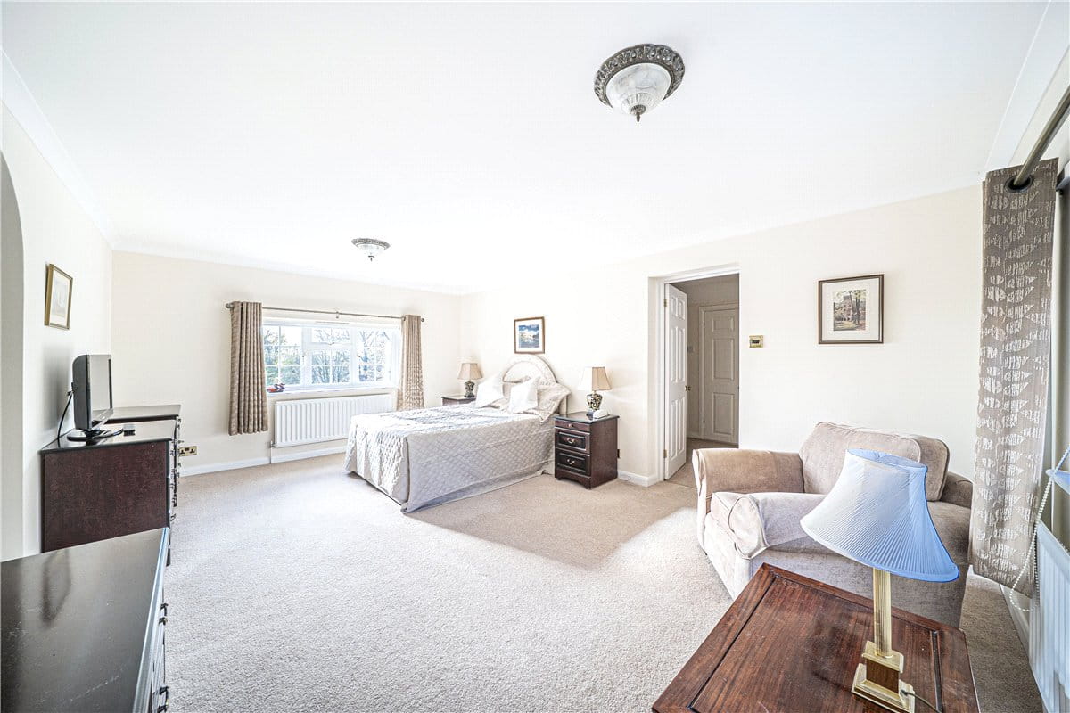 5 bedroom house, Lynch Hill Park, Whitchurch RG28 - Available