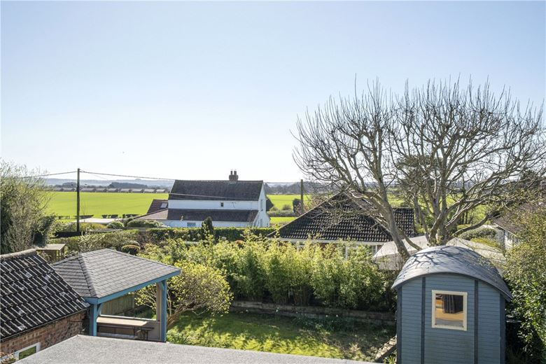 4 bedroom , Orchard Road, South Wonston SO21 - Available