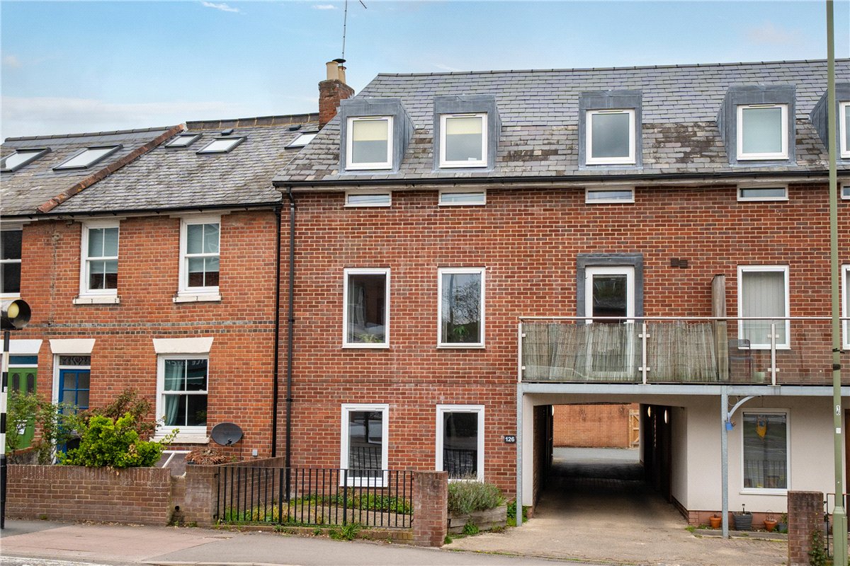 1 bedroom flat, Stockbridge Road, Winchester SO22 - Available