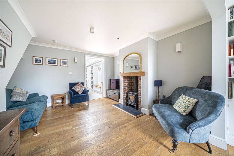 3 bedroom house, Gladstone Terrace, Sugar Lane SP11 - Available