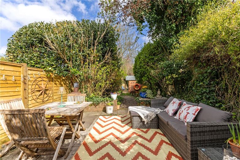 2 bedroom house, The Dean, Alresford SO24 - Available