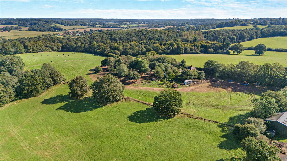38.2 acres House, Briff Lane, Bucklebury RG7 - Sold STC