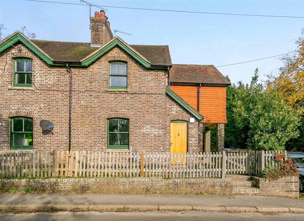 3 bedroom house, Downshire Terrace, Street Lane RH17 - Available