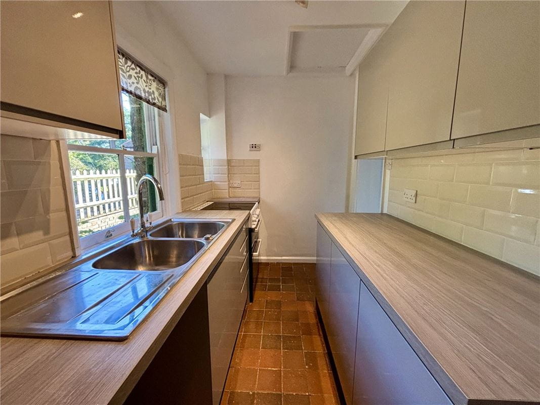 2 bedroom house, Downshire Terrace, Street Lane RH17 - Available