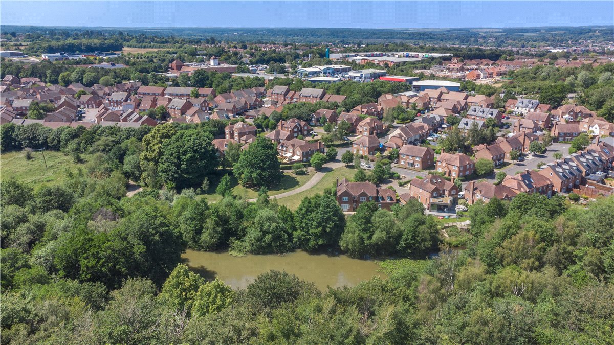 7.8 acres Land, Greenham, Thatcham RG19 - Sold STC