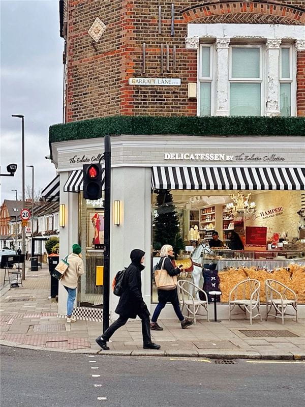 3 bedroom house, London Square Wandsworth Common, Springfield Drive SW17 - Available