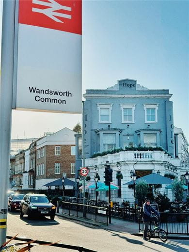 1 bedroom flat, London Square Wandsworth Common, Springfield Drive SW17 - Available