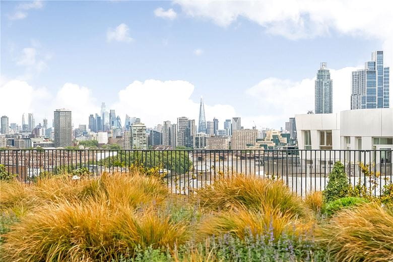 3 bedroom flat, Beechmore House, Electric Boulevard, Battersea Power Station SW11 - Available
