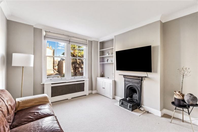 2 bedroom flat, Airedale Road, London SW12 - Sold STC