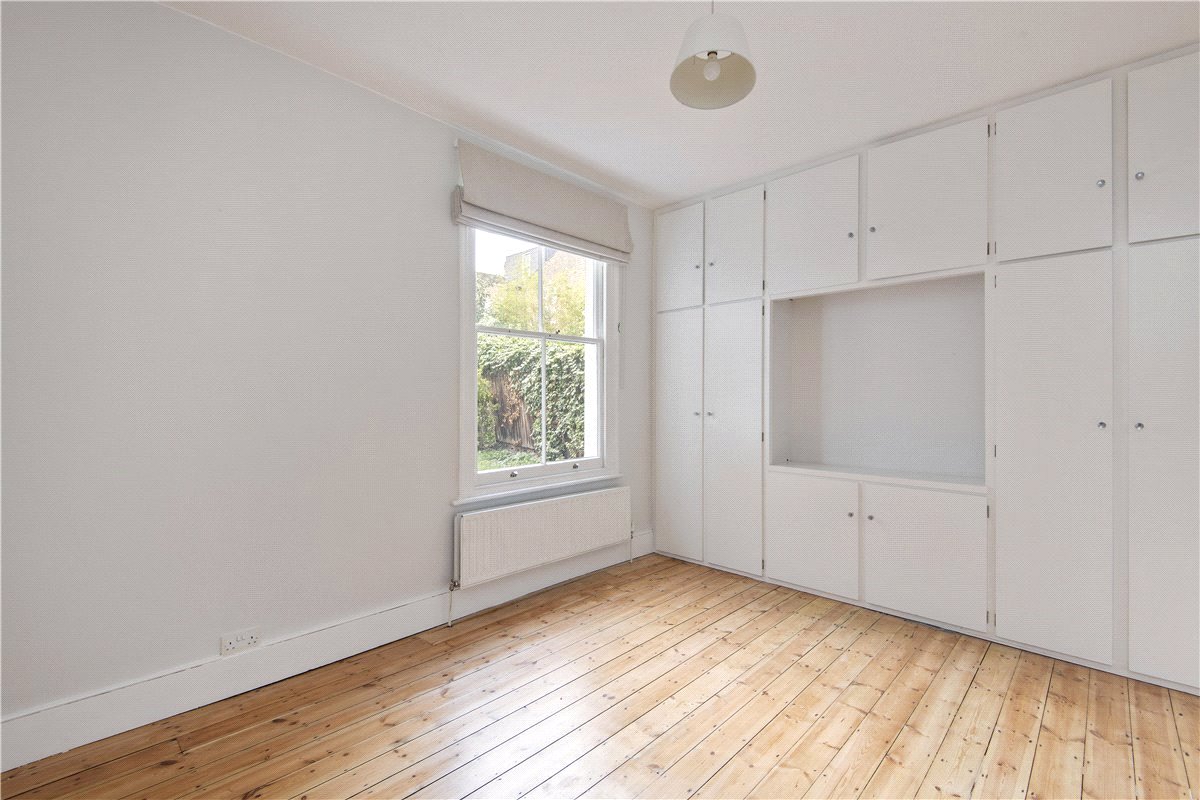2 bedroom maisonette, Beira Street, Balham/Clapham South SW12 - Sold