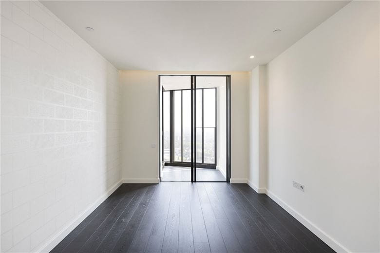 2 bedroom flat, DAMAC Tower, Nine Elms SW8 - Available