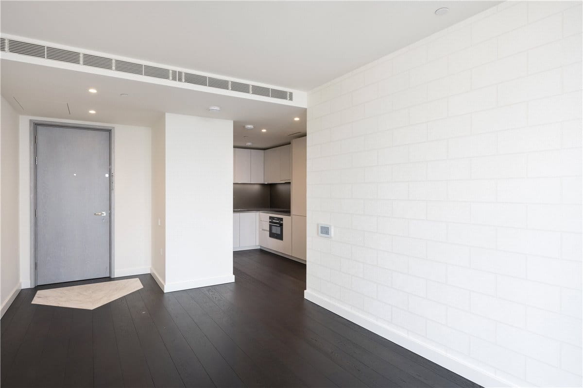 2 bedroom flat, DAMAC Tower, Nine Elms SW8 - Available