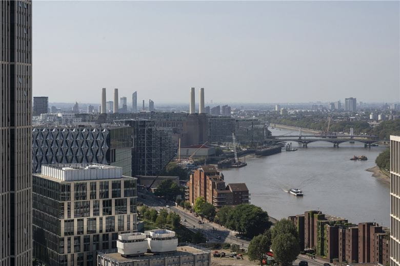 2 bedroom flat, DAMAC Tower, Nine Elms SW8 - Available