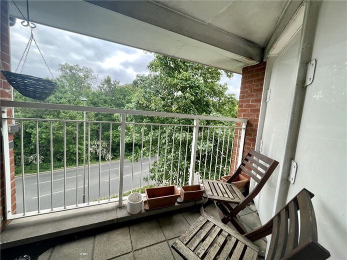 2 bedroom flat, Heritage Park, Tooting Common/Tooting Bec SW17 - Sold STC