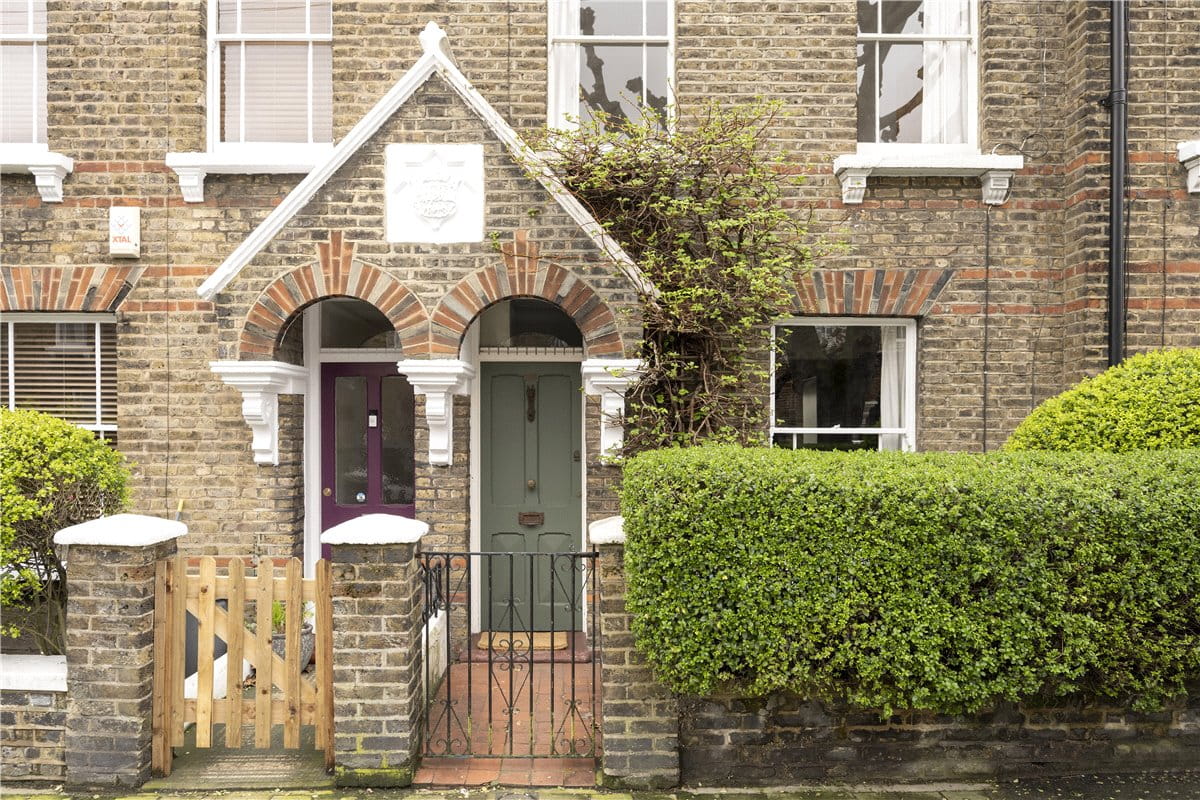 2 bedroom house, Sabine Road, Battersea SW11 - Sold STC