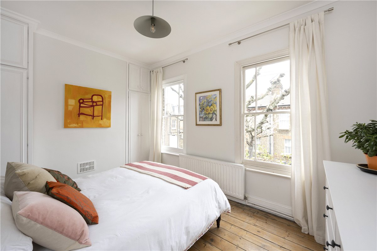 2 bedroom house, Sabine Road, Battersea SW11 - Sold STC