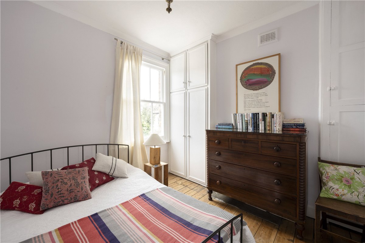 2 bedroom house, Sabine Road, Battersea SW11 - Sold STC