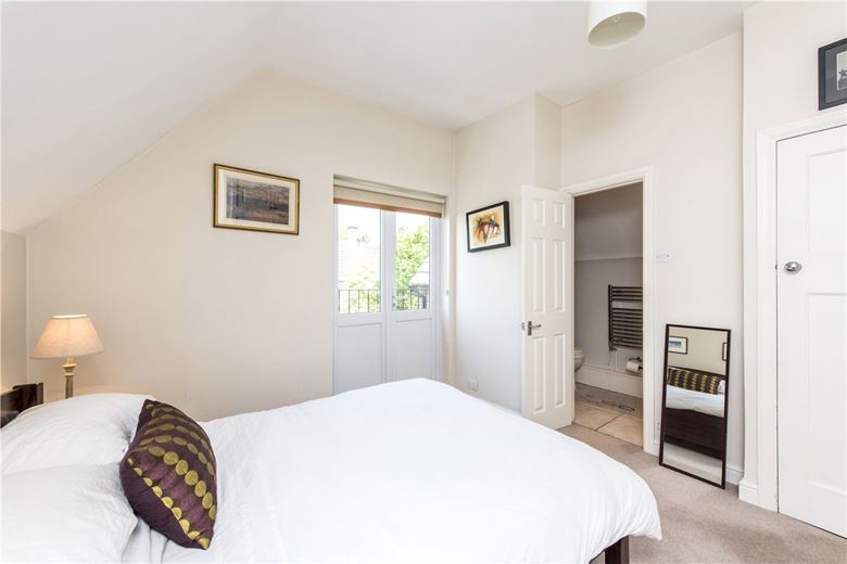4 bedroom , St. James's Drive, Wandsworth Common SW17 - Sold
