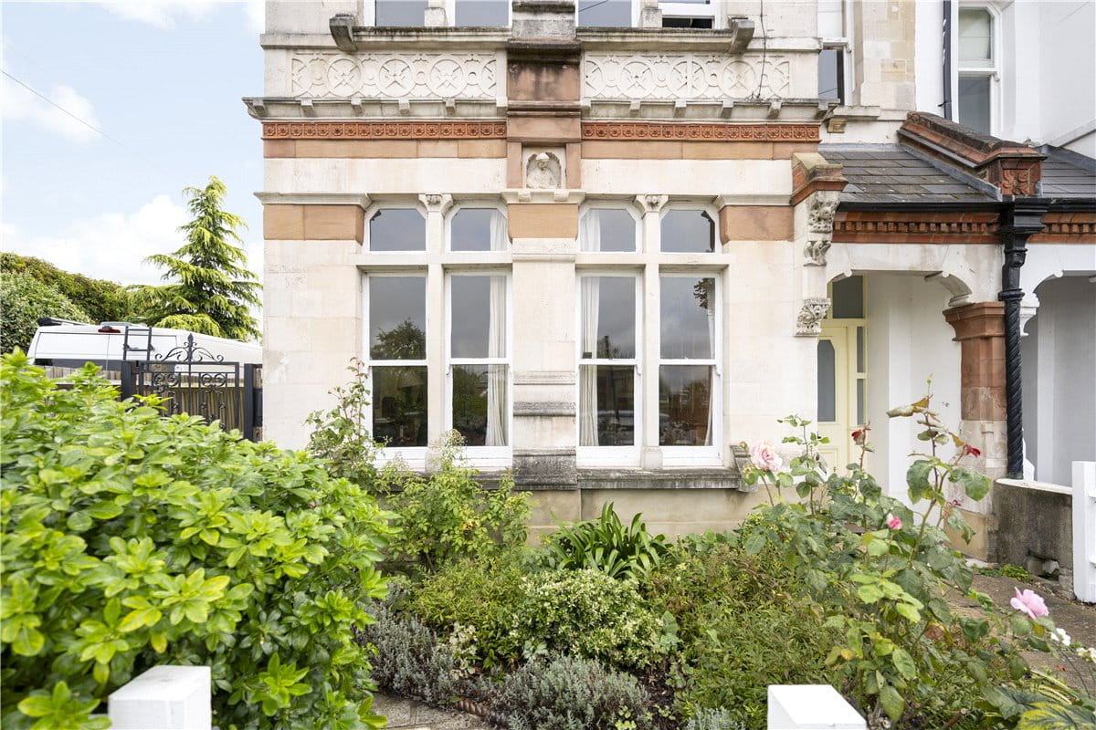 2 bedroom flat, Trinity Fields, Wandsworth Common SW17 - Sold STC