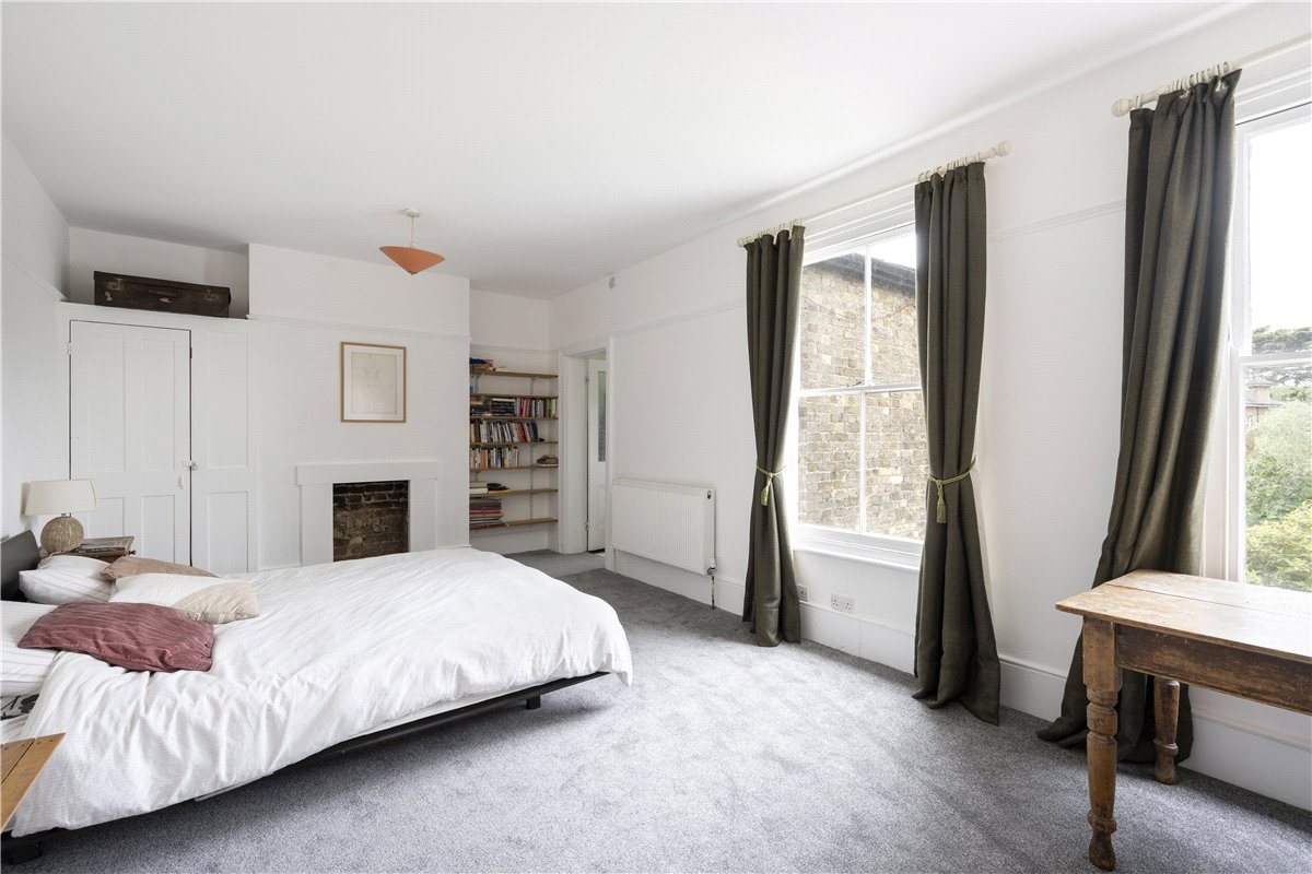 3 bedroom house, Bellevue Village, Wandsworth Common SW17 - Available
