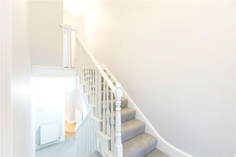 2 bedroom flat, Glenelg Road, London SW2 - Available