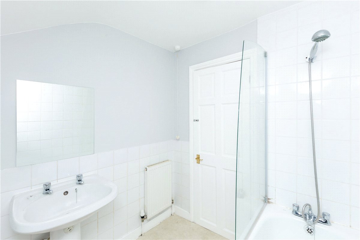 2 bedroom flat, Glenelg Road, London SW2 - Available