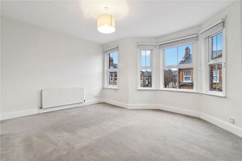 2 bedroom flat, Glenelg Road, London SW2 - Available