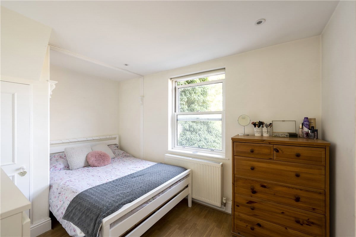 3 bedroom house, Brixton Hill, London SW2 - Available