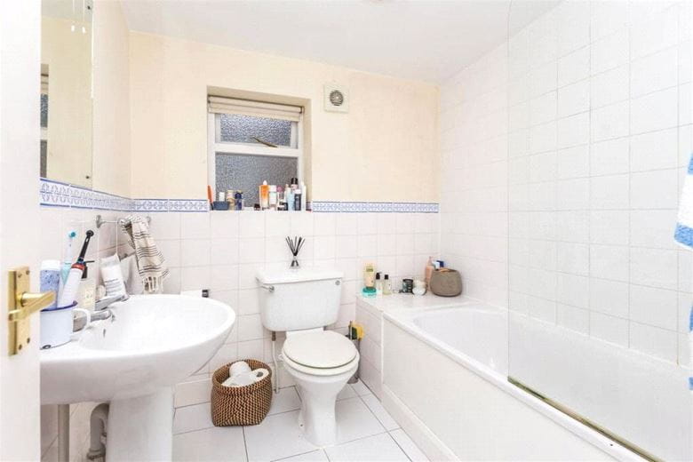 1 bedroom flat, Latchmere Road, Battersea SW11 - Sold STC