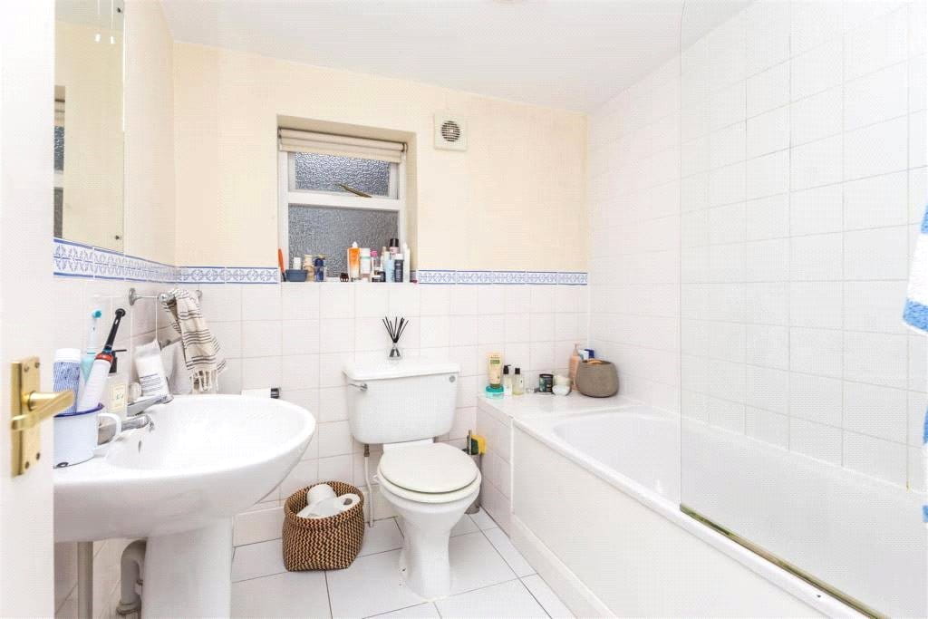 1 bedroom flat, Latchmere Road, Battersea SW11 - Sold STC