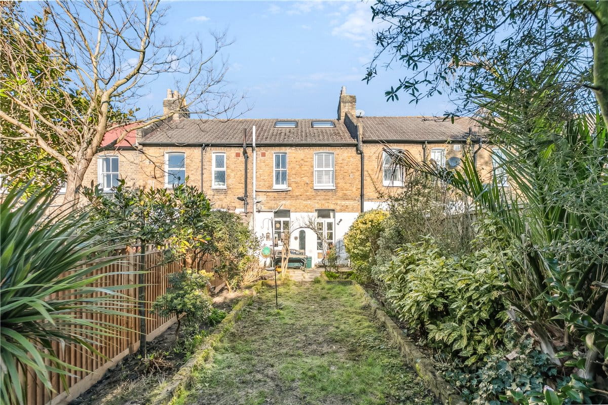 2 bedroom house, Smallwood Road, London SW17 - Sold STC