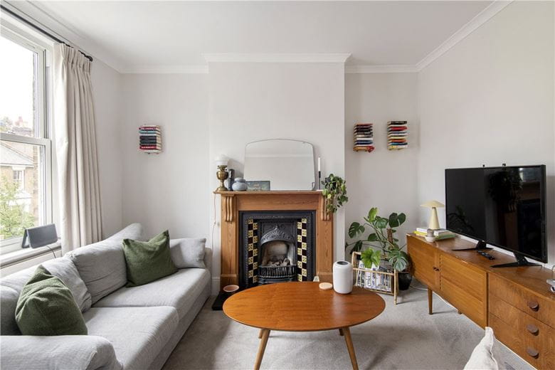 2 bedroom flat, Althorp Road, Wandsworth Common SW17 - Sold