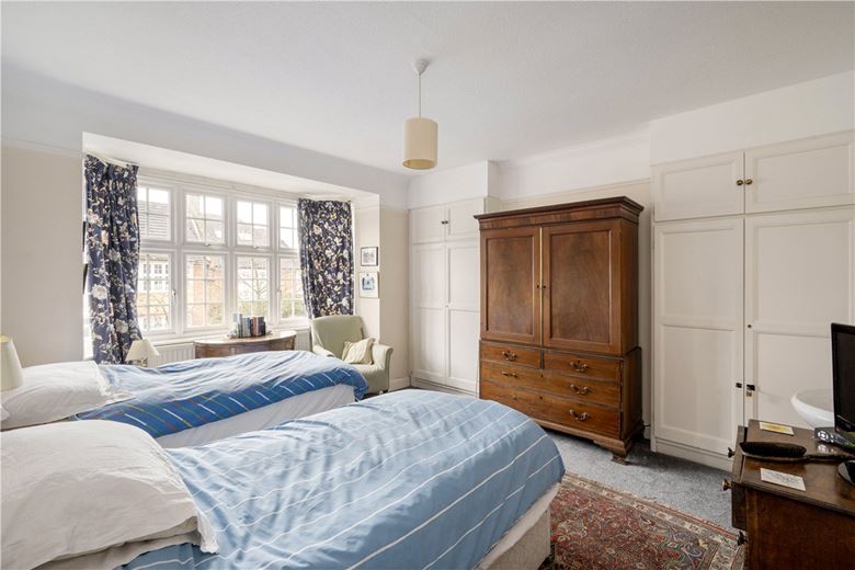 5 bedroom house, Frewin Road, London SW18 - Sold