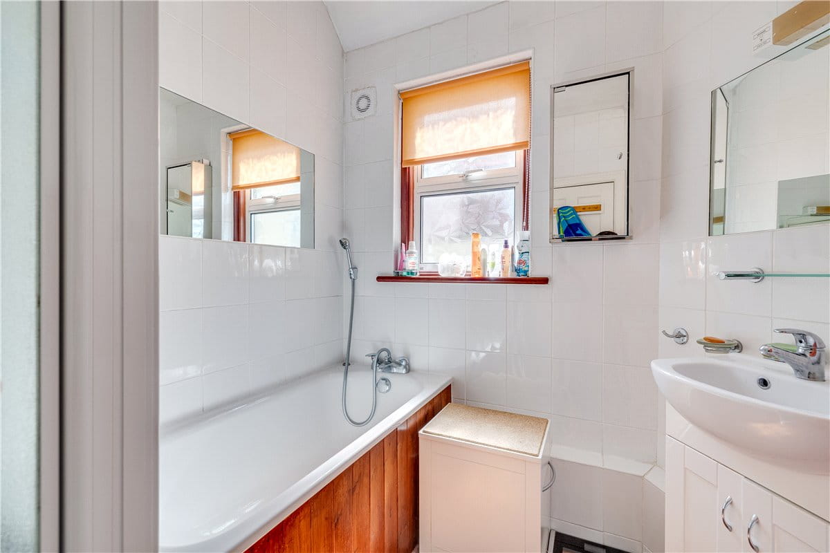 4 bedroom house, Frewin Road, London SW18 - Sold