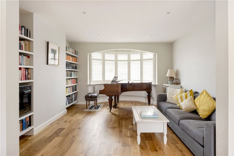 5 bedroom house, Magdalen Road, London SW18 - Available