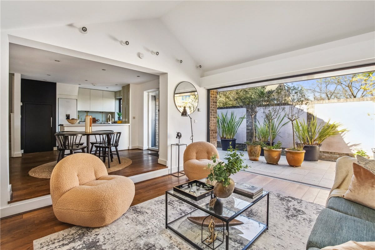 1 bedroom house, St. Anthony's Close, College Gardens SW17 - Sold