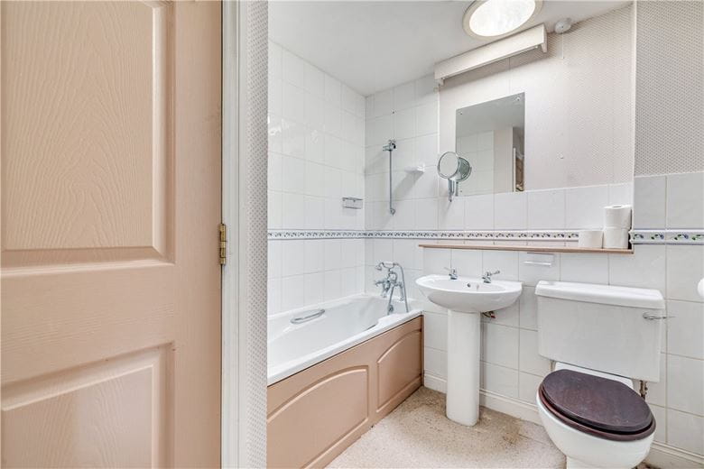 3 bedroom house, Victoria Mews, Earlsfield SW18 - Available