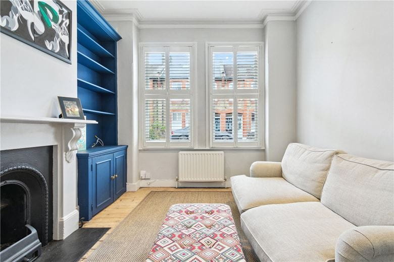 2 bedroom maisonette, Ingelow Road, London SW8 - Sold