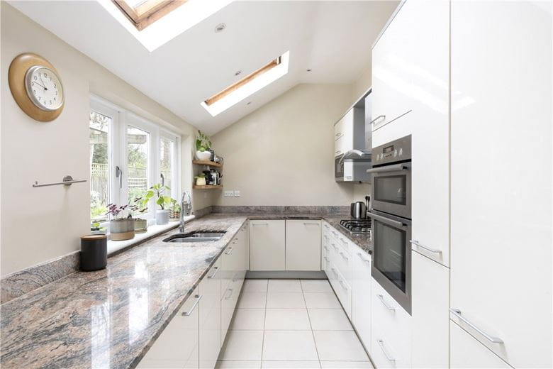 5 bedroom house, Magdalen Road, London SW18 - Sold