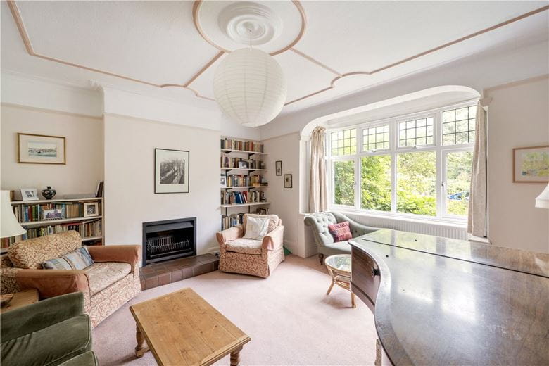 6 bedroom house, Sandgate Lane, London SW18 - Available