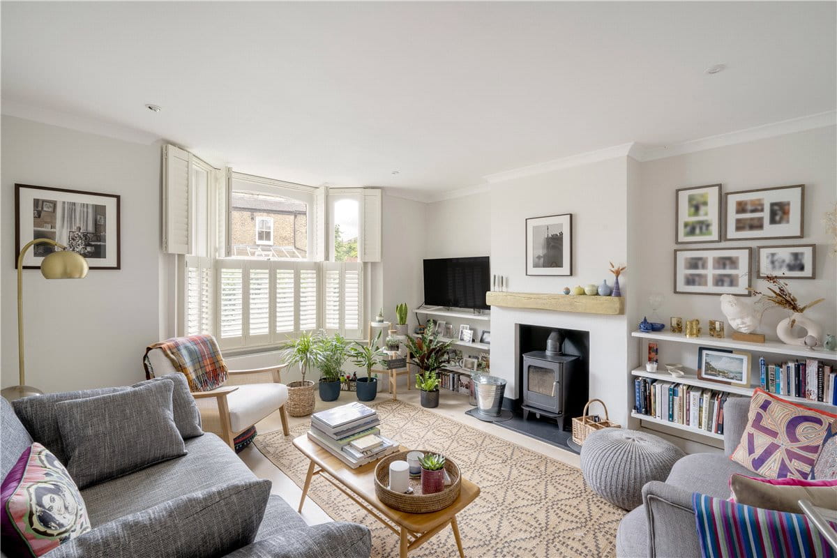 2 bedroom house, Nottingham Road, London SW17 - Sold