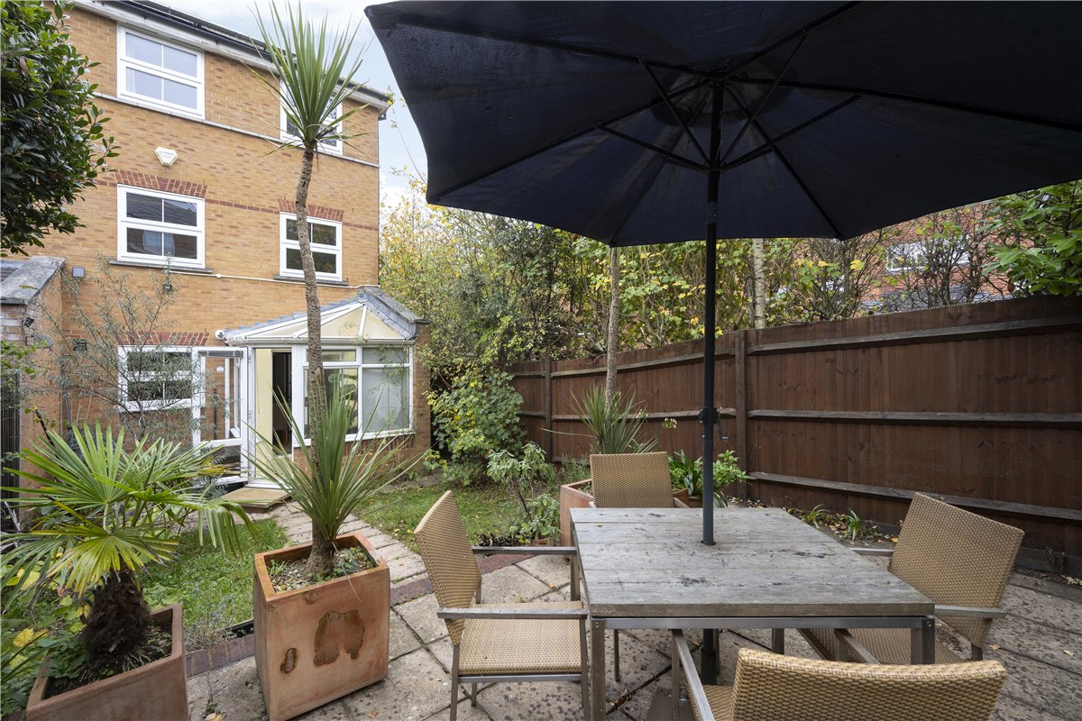 5 bedroom house, Elderfield Place, Heritage Park/Tooting Bec SW17 - Sold