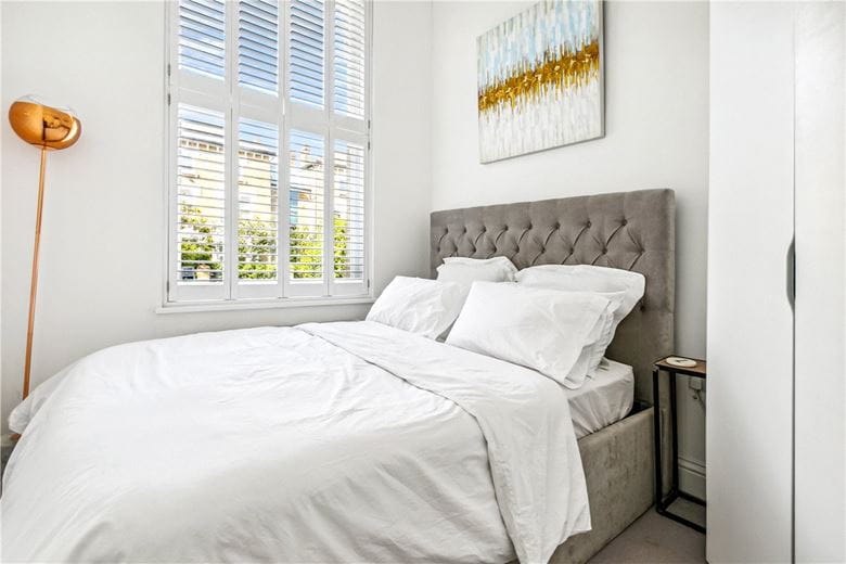 1 bedroom flat, St. Martins Court, Trinity Road, London SW17 - Sold STC