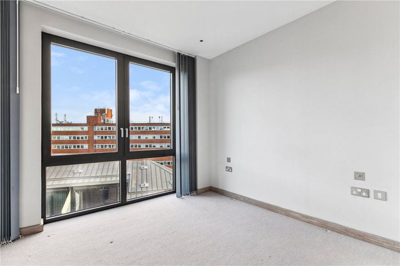 3 bedroom flat, Dray House, RAM Quarter SW18 - Available
