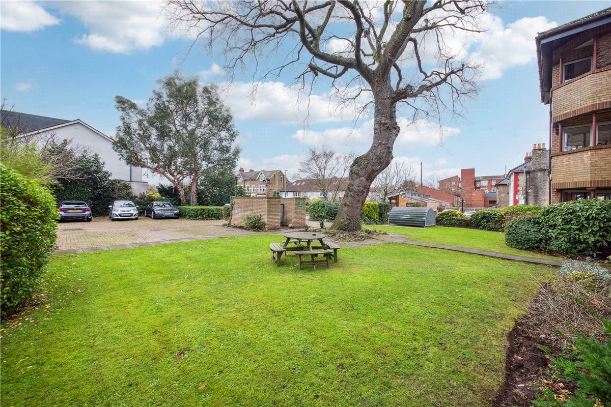 1 bedroom flat, Bedford Hill, Balham SW12 - Sold