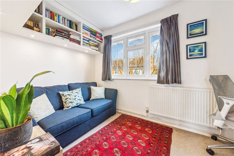 2 bedroom house, St. Peter's Close, London SW17 - Sold