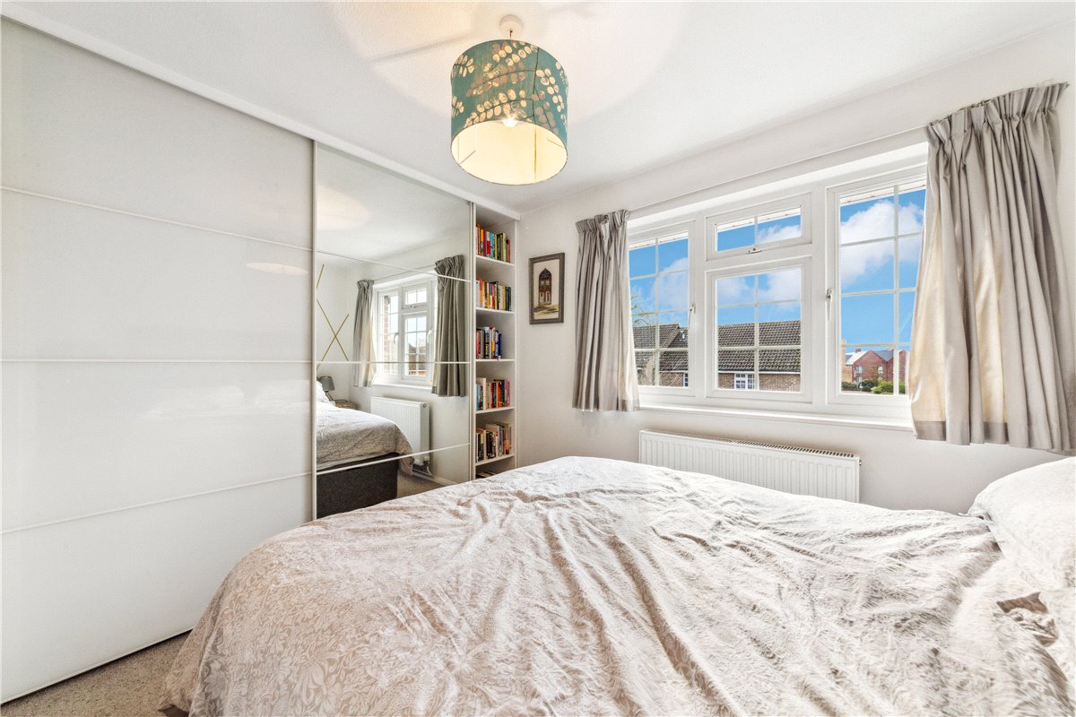2 bedroom house, St. Peter's Close, London SW17 - Sold