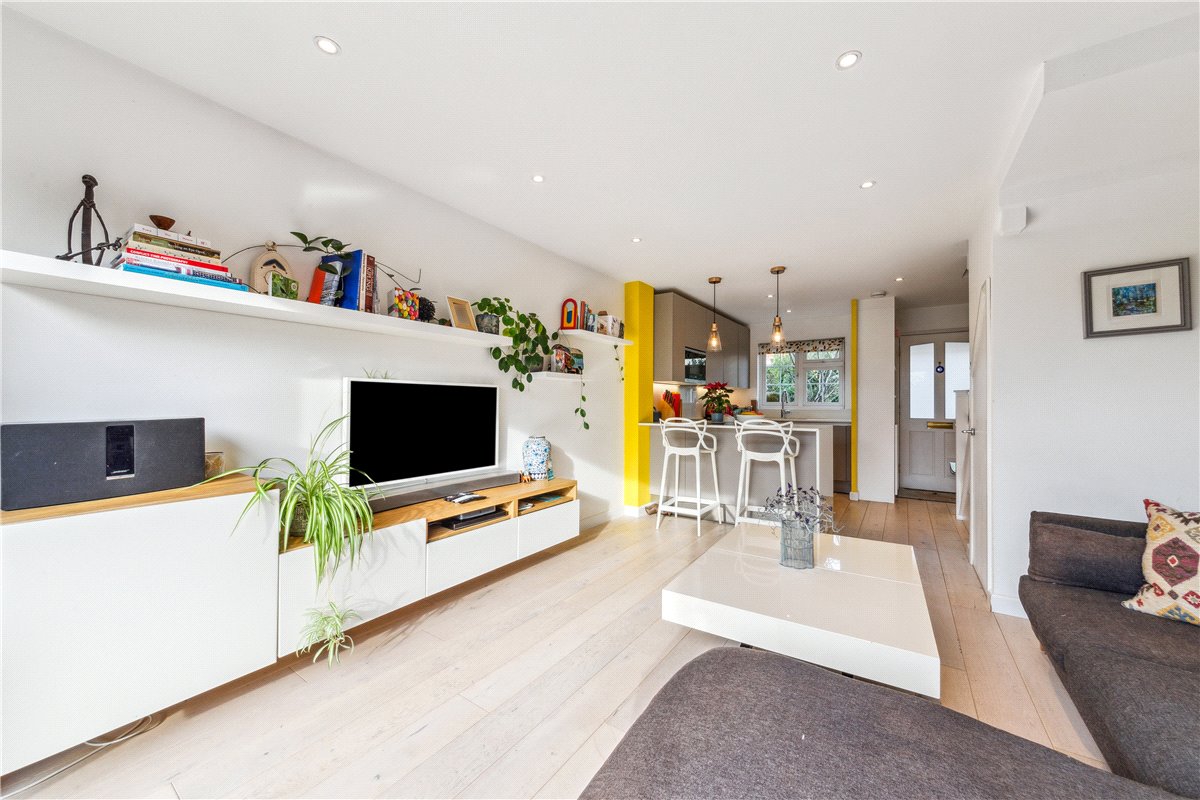 2 bedroom house, St. Peter's Close, London SW17 - Sold