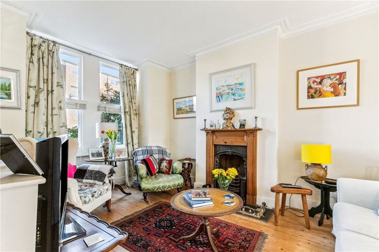 2 bedroom house, Smallwood Road, London SW17 - Available